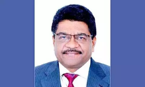 പ്രമോദ്​ മഹാജൻ പുരസ്​കാരം ഏറ്റുവാങ്ങി