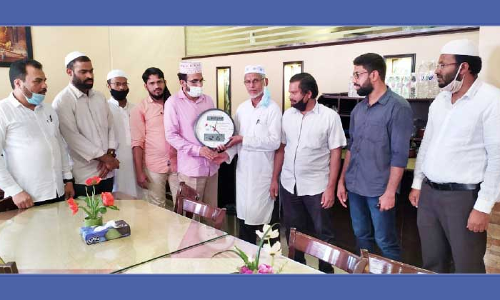 എ​ൻ.​പി. അ​ബൂ​ബ​ക്ക​ർ ഹാ​ജി​ക്ക് യാ​ത്ര​യ​യ​പ്പ് ന​ൽ​കി