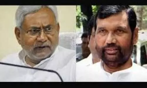 നിതീഷിനോട്​ ഉടക്കി ബിഹാറിൽ പാസ്വാൻ ഒറ്റക്ക് ; ജെ.​ഡി.​യു​വി​നെ​തി​രെ മ​ത്സ​രി​ക്കും