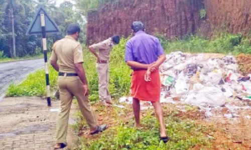 നഗരമാലിന്യം ഗ്രാമവീഥികളിൽ