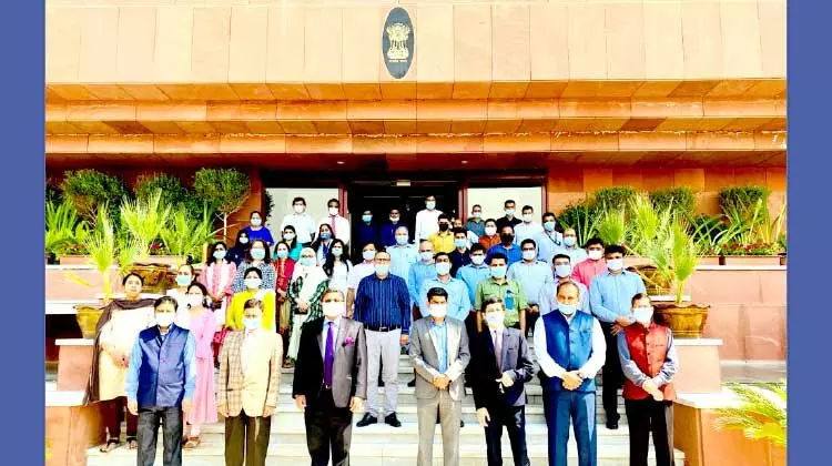 അമീറിെൻറ വിയോഗം: ദുഃഖാചരണത്തിൽ പങ്കാളിയായി കുവൈത്തിലെ ഇന്ത്യൻ സമൂഹവും അമീറിെൻറ വിയോഗം: ദുഃഖാചരണത്തിൽ പങ്കാളിയായി കുവൈത്തിലെ ഇന്ത്യൻ സമൂഹവും