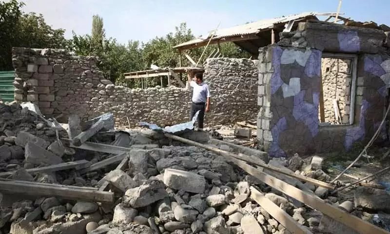 അസർബൈജാൻ- അർമീനിയ സംഘർഷം; പോരാട്ടം വൻ നഗരങ്ങളിലേക്കും