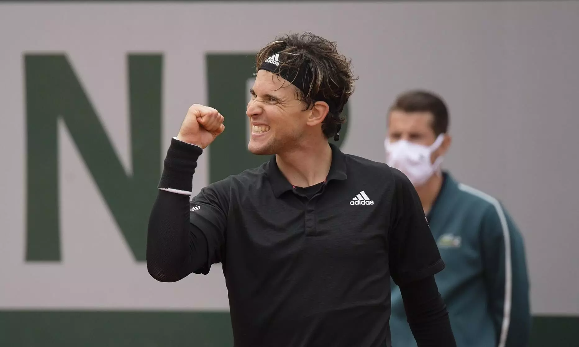 തീമിന്​ ടെന്നിസിൽ മാത്രമല്ല ഫുട്​ബാളിലുമുണ്ട്​ പിടി