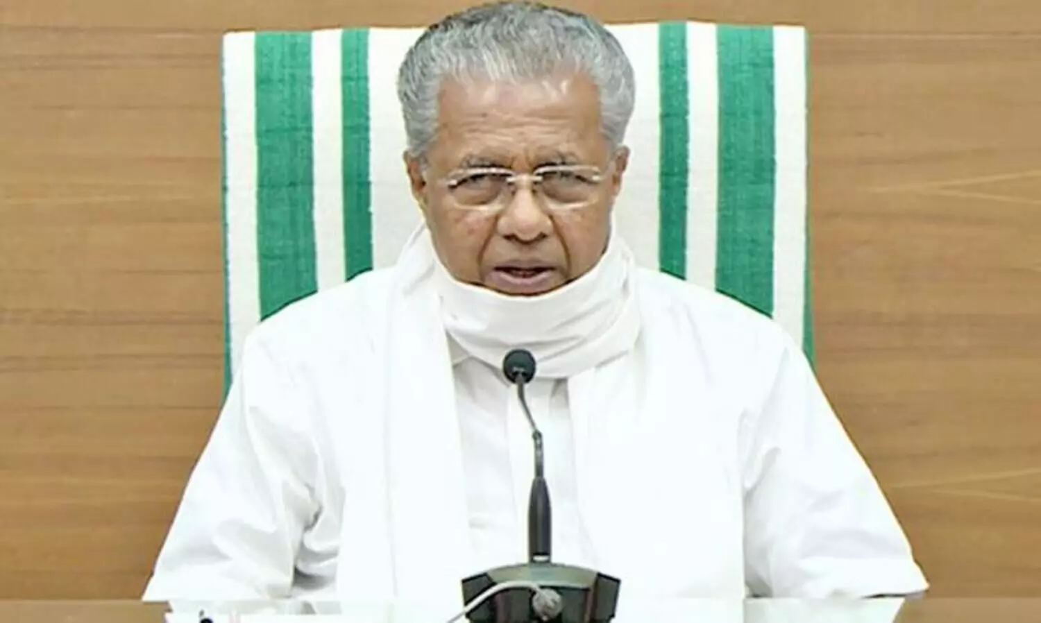 സംസ്ഥാനത്തെ സ്കൂളുകൾ തുറക്കാനാവില്ലെന്ന് മുഖ്യമന്ത്രി