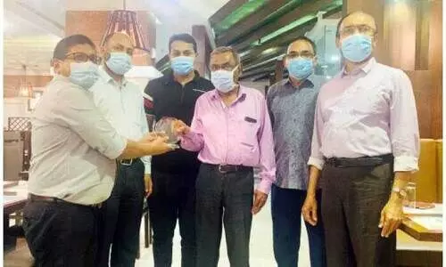 യാത്രയയപ്പ്​ നൽകി