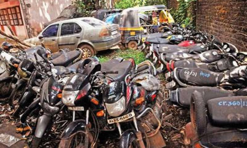 പൊലീസ് സ്റ്റേഷനുകളിൽ പിടിച്ചിട്ട 714 വാഹനം ഓണ്ലൈനായി വില്ക്കും പൊലീസ് സ്റ്റേഷനുകളിൽ പിടിച്ചിട്ട 714 വാഹനം ഓണ്ലൈനായി വില്ക്കും