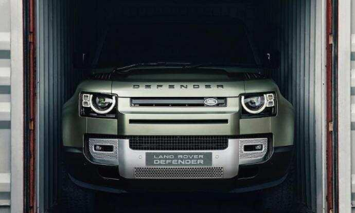 ലാൻഡ്​റോവറി​െൻറ ഒാഫ്​ റോഡ്​ രാജാവ്​ ഇന്ത്യൻ മണ്ണിലെത്തി; കളി വേറെ ലെവലാകും