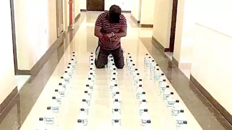 മ​ദ്യ​വു​മാ​യി ഇ​ന്ത്യ​ക്കാ​ര​ൻ പി​ടി​യി​ൽ