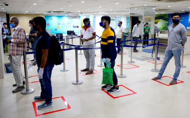 അടച്ചിട്ട സ്​ഥലങ്ങളിൽ കോവിഡിനെ ചെറുക്കാൻ ആറടി അകലം മതിയാകില്ല- യു.എസ്​ ആരോഗ്യ ഏജൻസി