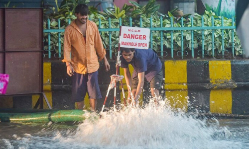 മുംബൈയിൽ യുവതി മാൻഹോളിൽ വീണു; മൃതദേഹം ലഭിച്ചത്​ 22 കിലോമീറ്റർ അകലെ നിന്ന്​