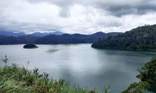 സൗന്ദര്യം തേടി വീണ്ടും സഞ്ചാരികൾ; ഗമയിൽ ഗവി