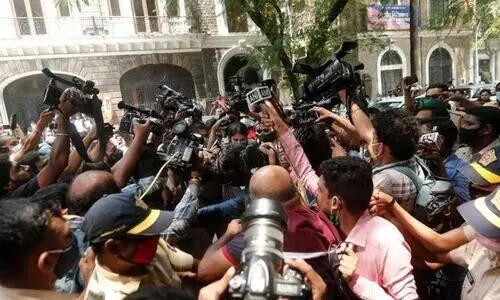 സുശാന്ത്​ കേസ്​: താരങ്ങളുടെയോ അഭിഭാഷകരുടെയോ വാഹനം പിന്തുടർന്നാൽ മാധ്യമങ്ങൾക്കെതിരെ നടപടിയെന്ന്​ മുംബൈ പൊലീസ്​