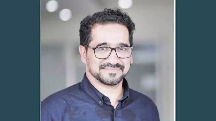 കാൽപതിറ്റാണ്ടിെൻറ പ്രവാസജീവിതം; മുബാറഖ് നാട്ടിലേക്ക് മടങ്ങി കാൽപതിറ്റാണ്ടിെൻറ പ്രവാസജീവിതം; മുബാറഖ് നാട്ടിലേക്ക് മടങ്ങി