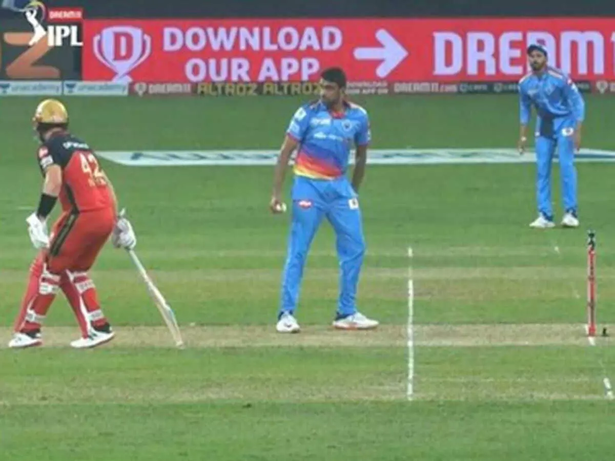 ഇത് ലാസ്റ്റ് വാണിങ്, ഇനി മങ്കാദിങ് ; ബാറ്റ്സ്മാൻമാർക്ക് മുന്നറിയിപ്പുമായി അശ്വിൻ ഇത് ലാസ്റ്റ് വാണിങ്, ഇനി മങ്കാദിങ് ; ബാറ്റ്സ്മാൻമാർക്ക് മുന്നറിയിപ്പുമായി അശ്വിൻ