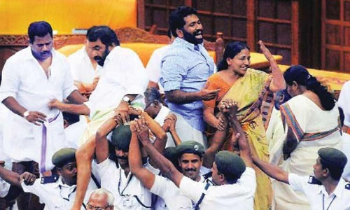 നിയമസഭയിലെ കൈയാങ്കളി: മന്ത്രിമാർ 15ന്​ ഹാജരാകണം