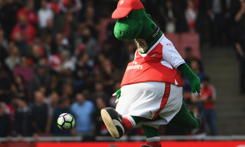 ഗണ്ണർസോർസ്​ ആഴ്​സനലി​െൻറ ഭാഗ്യമാണ്​ ; പിരിച്ചുവിടരുത്​, ശമ്പളം നൽകാമെന്ന്​ ഒാസിൽ