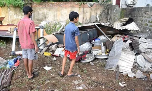 കഴക്കൂട്ടത്ത് അർധരാത്രി ഗുണ്ടാ ആക്രമണം; വീട് തകർത്തു