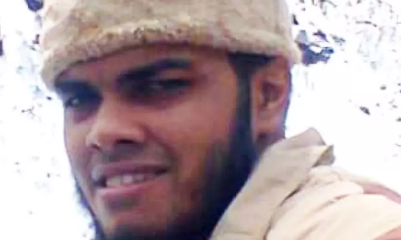 മുക്കത്ത് ലോറിയുമായി കൂട്ടിയിടിച്ച ബൈക്ക് യാത്രികൻ മരിച്ചു