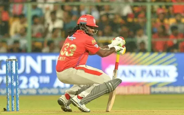 സൂപ്പർതാരം ഔട്ട്; പഞ്ചാബിന് വേണ്ടി ഇന്ന് ഗെയിൽ കളിച്ചേക്കും സൂപ്പർതാരം ഔട്ട്; പഞ്ചാബിന് വേണ്ടി ഇന്ന് ഗെയിൽ കളിച്ചേക്കും