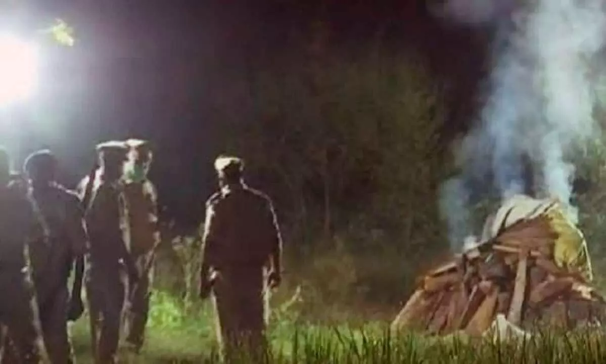 ഹാഥറസ് ബലാത്സംഗക്കേസ്: പ്രതികളിലൊരാൾക്ക് പ്രായപൂർത്തിയായിട്ടില്ലെന്ന് സി.ബി.ഐ ഹാഥറസ് ബലാത്സംഗക്കേസ്: പ്രതികളിലൊരാൾക്ക് പ്രായപൂർത്തിയായിട്ടില്ലെന്ന് സി.ബി.ഐ