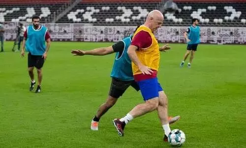 അൽബെയ്​ത്തിൽ പന്തുതട്ടി മനംനിറഞ്ഞ്​ ഫിഫ പ്രസിഡൻറ്​