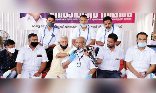 കണ്ടെയ്​ൻമെൻറ് സോണിൽ കടകൾ അടപ്പിക്കുന്നതിനെതിരെ വ്യാപാരികൾ