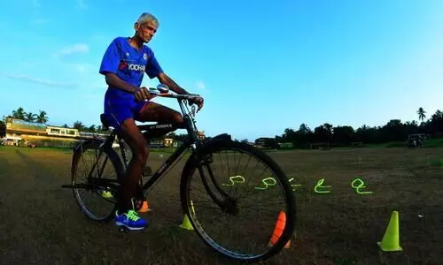 ഉദ്യോഗാർത്ഥികളേ, ബാലൻ ഇവിടെയുണ്ടേ ഉദ്യോഗാർത്ഥികളേ, ബാലൻ ഇവിടെയുണ്ടേ