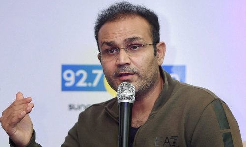 എല്ലാ സീസണിലും പരാജയം, എന്നിട്ടും കോടികളുമായി ടീമുകൾ ആ താരത്തിന്​ പുറകെ; കാരണം തേടി സെവാഗ്​