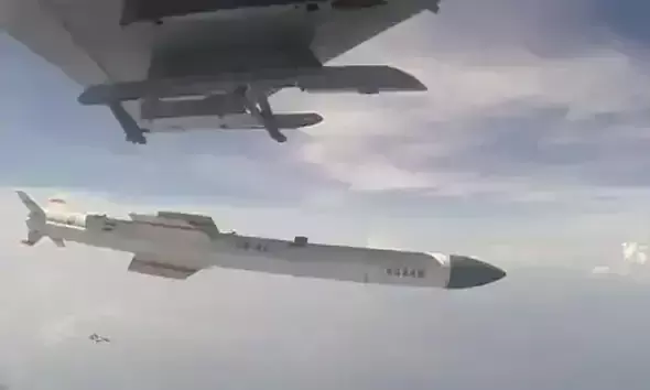 ശത്രുരാജ്യങ്ങളുടെ റഡാർ സംവിധാനം തകർക്കും; രുദ്രം മിസൈൽ ഇന്ത്യ വിജയകരമായി പരീക്ഷിച്ചു