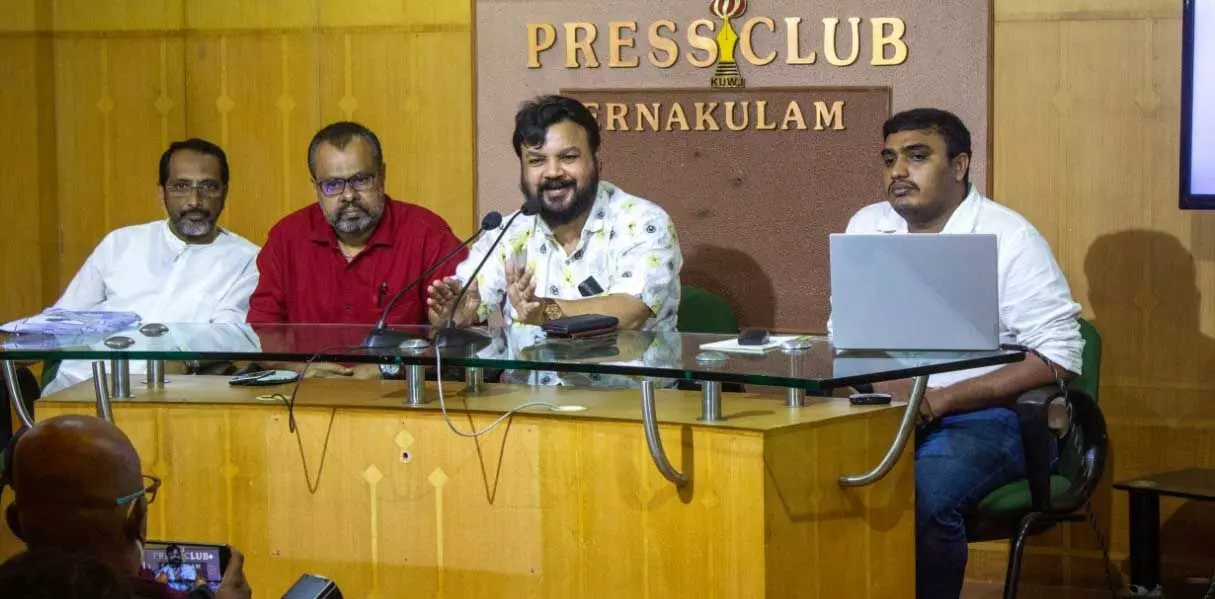 മലയാളികൾക്കായി ഒരു ഒ.ടി.ടി പ്ലാറ്റ്ഫോം; വി നെക്സ്റ്റ് മലയാളികൾക്കായി ഒരു ഒ.ടി.ടി പ്ലാറ്റ്ഫോം; വി നെക്സ്റ്റ്