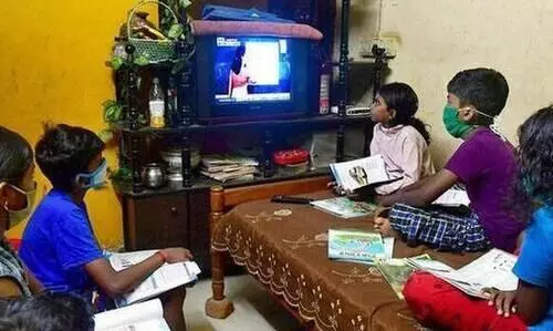 Students attending Online Class