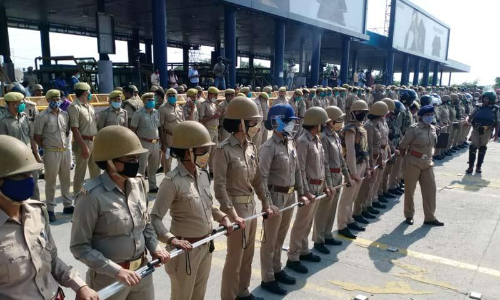 നമ്മൾ വെറുമൊരു വെള്ളരിക്കാപട്ടണത്തിൽ