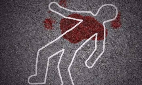 തൃശൂരിൽ കൊലക്കേസ് പ്രതിയെ നടുറോട്ടിൽ വെട്ടിക്കൊന്നു