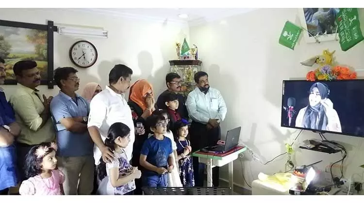 വിമാനാപകട രക്ഷാപ്രവര്ത്തകര്ക്ക് ആദരമായി മ്യൂസിക് ആല്ബം വിമാനാപകട രക്ഷാപ്രവര്ത്തകര്ക്ക് ആദരമായി മ്യൂസിക് ആല്ബം