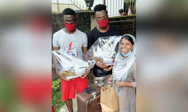 ഫറോക്കിൽ കുടുങ്ങിയ ആഫ്രിക്കൻ സെവൻസ് കളിക്കാർ നാട്ടിലേക്ക് മടങ്ങി ഫറോക്കിൽ കുടുങ്ങിയ ആഫ്രിക്കൻ സെവൻസ് കളിക്കാർ നാട്ടിലേക്ക് മടങ്ങി