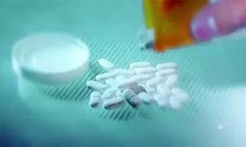 യു​വാ​ക്ക​ൾ​ക്ക് മ​യ​ക്കു​മ​രു​ന്ന്​ നി​ർ​ദേ​ശി​ച്ചു; സൈ​ക്യാ​ട്രി​സ്​​റ്റ്​ അ​റ​സ്​​റ്റി​ൽ