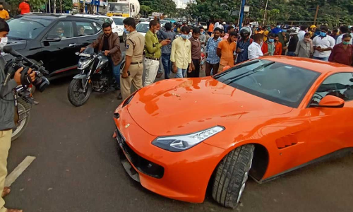 ഫെരാരിയിൽ സാഹസിക യാത്ര, ഒടുവിൽ അപകടം; കാൽനട യാത്രക്കാരൻ കൊല്ലപ്പെട്ടു