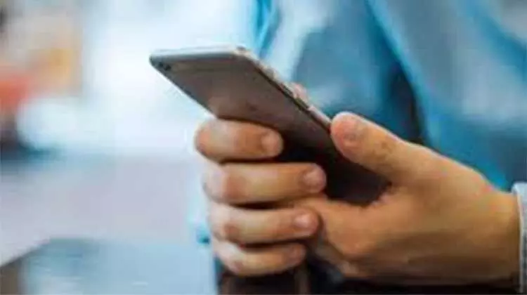 ഫോൺ പ്രണയക്കെണി: കുടുങ്ങിയവർ നിരവധി ഫോൺ പ്രണയക്കെണി: കുടുങ്ങിയവർ നിരവധി