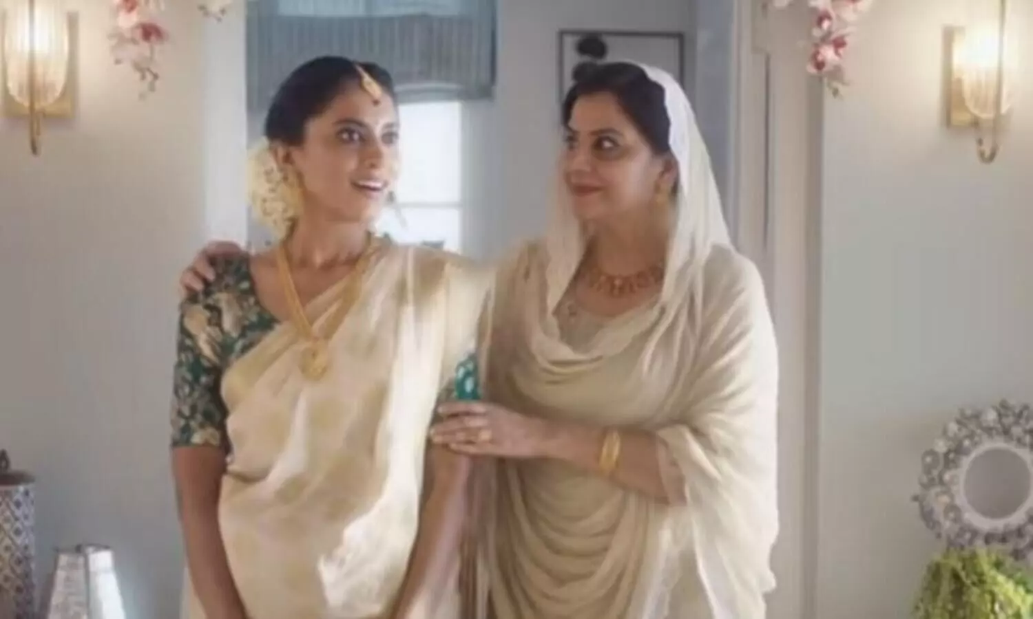 മരുമകളുടെ സീമന്ത ചടങ്ങ്​ ആഘോഷിച്ച്​ മുസ്​ലിം കുടുംബം; ലൗ ജിഹാദ്​ആരോപിച്ച്​ തനിഷ്​ക്​ പരസ്യത്തിനെതിരെ കാംപയിൻ