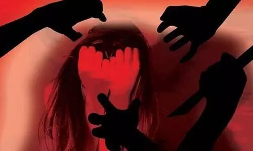 ബംഗാളിൽ 14കാരിയെ ബലാത്സംഗം ചെയ്​ത്​ ദൃശ്യങ്ങൾ പകർത്തി; അധ്യാപകൻ അറസ്​റ്റിൽ