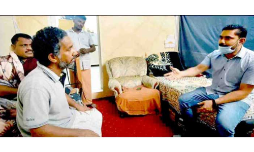 മരുഭൂമിയിലെ തണൽവൃക്ഷങ്ങൾ