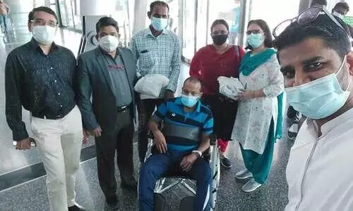 പ്രതിസന്ധികൾക്കൊടുവിൽ വെങ്കിടാദ്രിയും മാര്‍ത്തമ്മയും നാട്ടിലേക്ക് മടങ്ങി