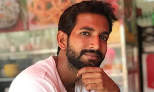 കാർ വാങ്ങി വരുമ്പോൾ ടാങ്കർ ലോറിക്ക്​ പിന്നിലിടിച്ച്​ യുവാവ് മരിച്ചു