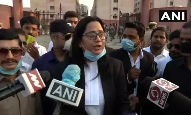 ഹാഥറസ്: സംസ്കാരം അനുവാദം കൂടാതെയെന്ന് കുടുംബം കോടതിയിൽ; കേസ് യു.പിക്ക് പുറത്തേക്ക് മാറ്റണമെന്ന് ആവശ്യം ഹാഥറസ്: സംസ്കാരം അനുവാദം കൂടാതെയെന്ന് കുടുംബം കോടതിയിൽ; കേസ് യു.പിക്ക് പുറത്തേക്ക് മാറ്റണമെന്ന് ആവശ്യം