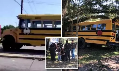 സ്​കൂൾ ബസെടുത്ത്​ പാഞ്ഞ 11 കാരൻ അരമണിക്കൂറോളം ടൗണിൽ കറങ്ങി; അവസാനം പൊലീസ്​ പിന്തുടർന്ന്​ പിടികൂടി