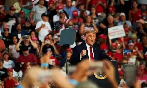 ഞാനൊരു ശക്​തിമാനാണെന്ന്​ തോന്നുന്നു; എനിക്ക്​  എല്ലാവരേയും ചുംബിക്കണം -ഡൊണാൾഡ്​ ട്രംപ്​