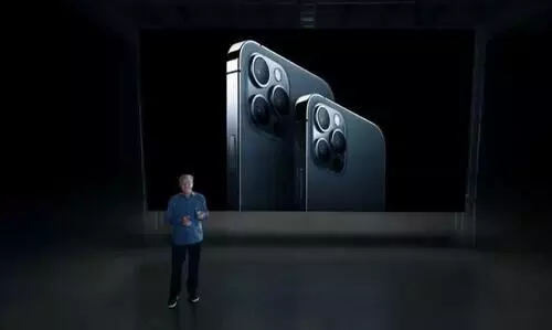 5ജി സാ​ങ്കേതിക വിദ്യയുമായി ഐഫോൺ; നാല്​ മോഡലുകൾ ആപ്പിൾ പുറത്തിറക്കി    ​