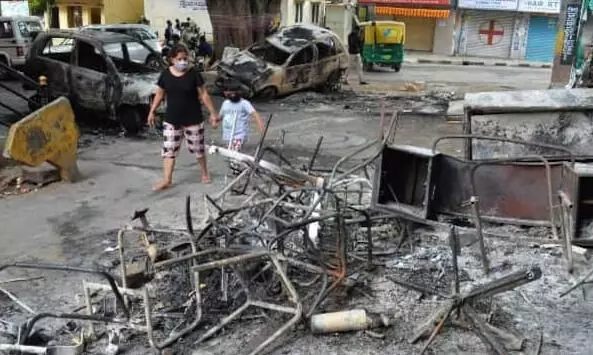 ബംഗളൂരു സംഘർഷം: മുൻ മേയർ സമ്പത്ത് രാജ് പ്രതിപ്പട്ടികയിൽ ബംഗളൂരു സംഘർഷം: മുൻ മേയർ സമ്പത്ത് രാജ് പ്രതിപ്പട്ടികയിൽ