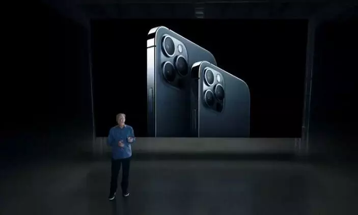 5ജി സാങ്കേതിക വിദ്യയുമായി ഐഫോൺ; നാല് മോഡലുകൾ ആപ്പിൾ പുറത്തിറക്കി 5ജി സാങ്കേതിക വിദ്യയുമായി ഐഫോൺ; നാല് മോഡലുകൾ ആപ്പിൾ പുറത്തിറക്കി 