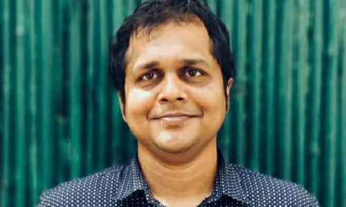 ഗവർണർ കസേര പിടിച്ചെടുത്ത മോശം സംഘിയാര്? സാകേത് ഗോഖലെ